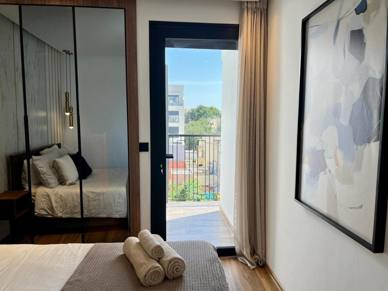 Appartement Luxe Avec Vue Sur Twin Center - Quartier Des Palmiers, *