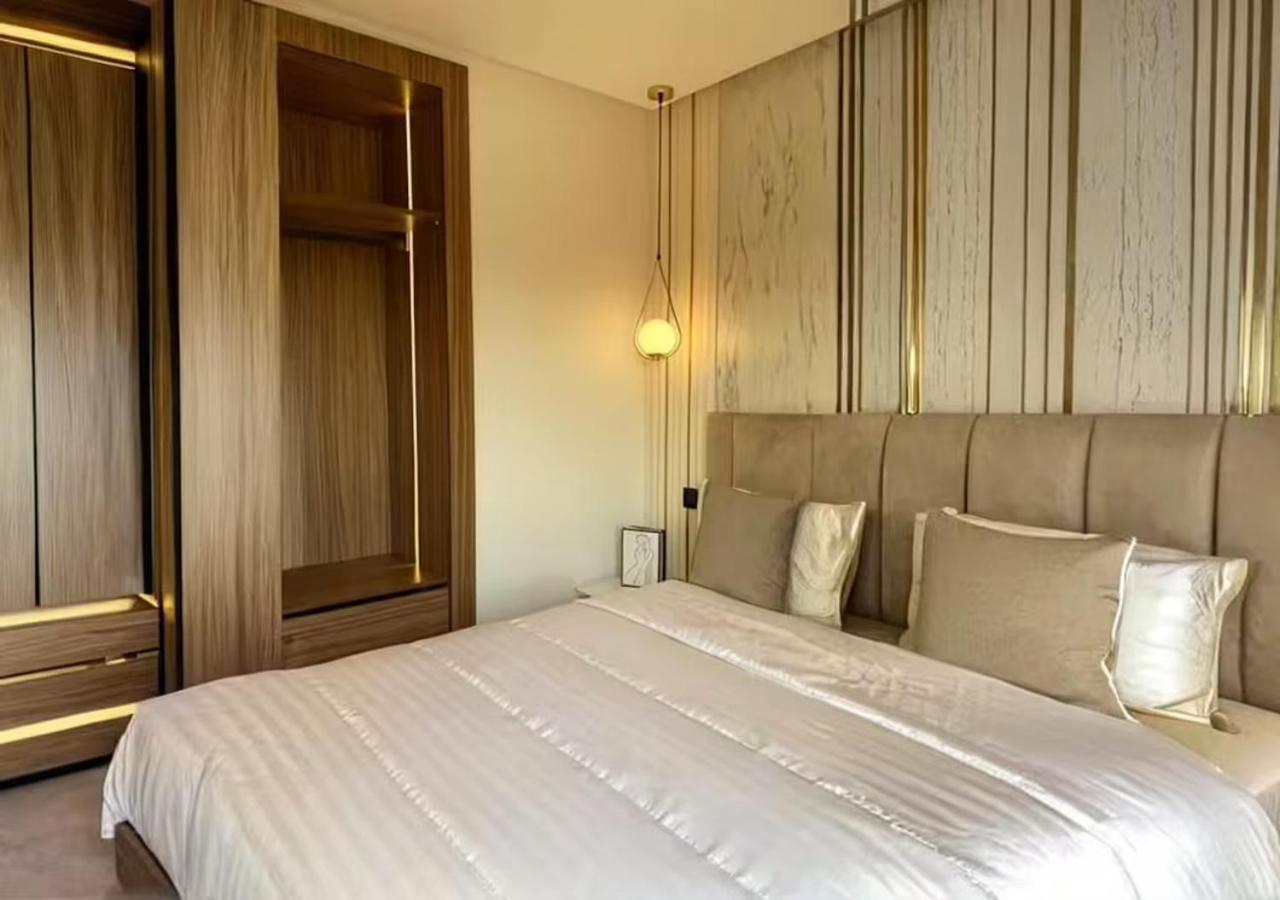 Appartement Luxe Avec Vue Sur Twin Center - Quartier Des Palmiers,
